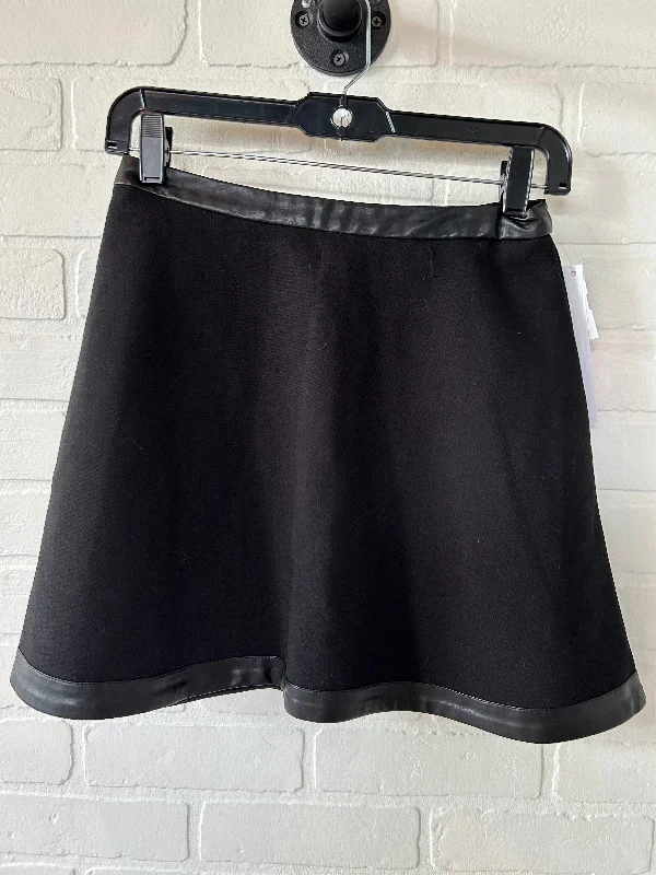 Black Skirt Mini & Short Banana Republic, Size 0