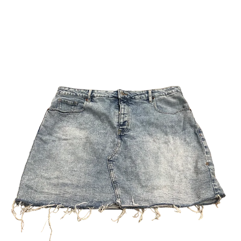 Blue Denim Skirt Mini & Short Old Navy, Size 16