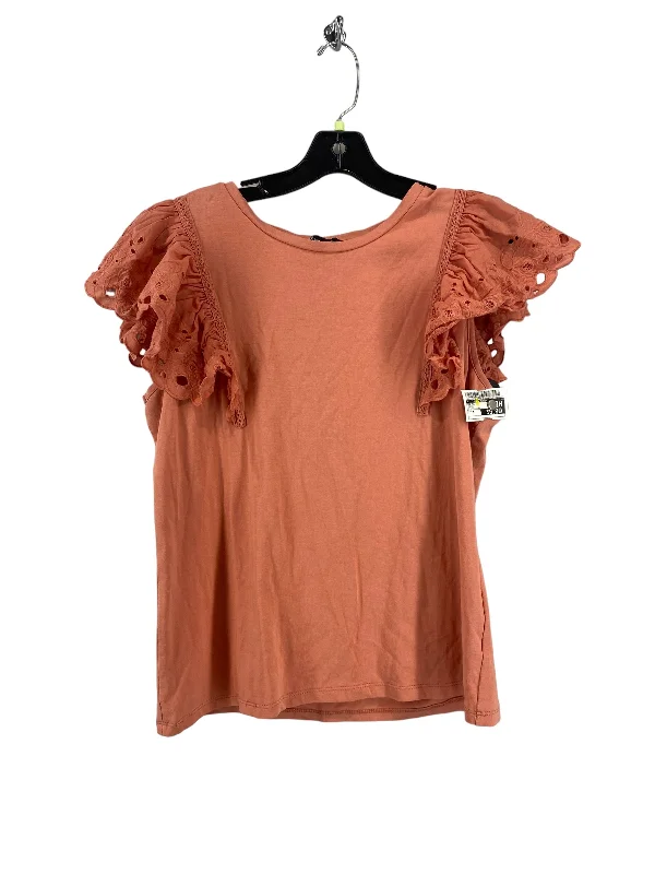 Top Short Sleeve By Clothes Mentor In Coral, Size: M